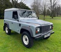 LAND ROVER DEFENDER